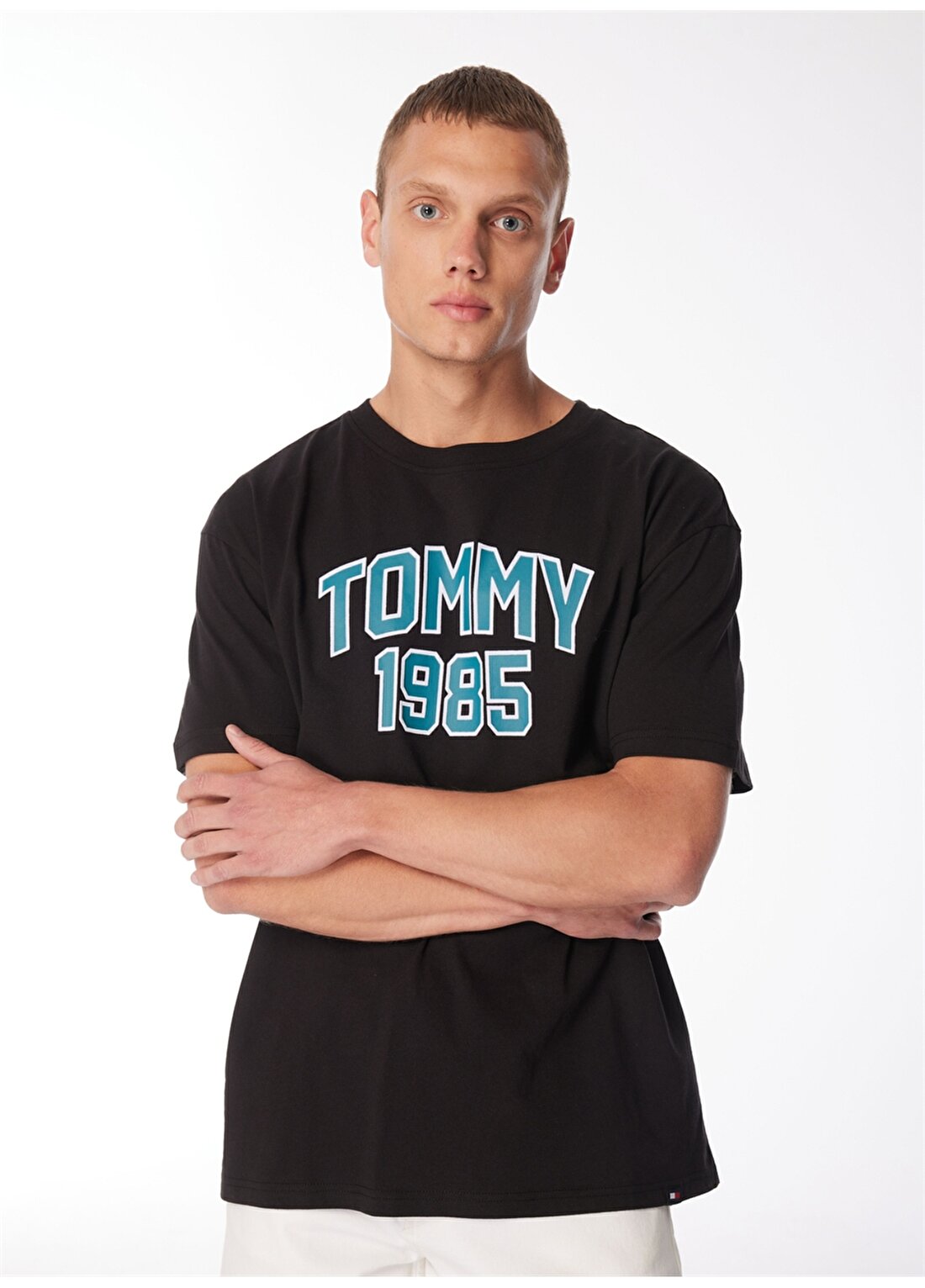 Tommy Jeans Baskılı Siyah Erkek T-Shirt DM0DM18559BDS