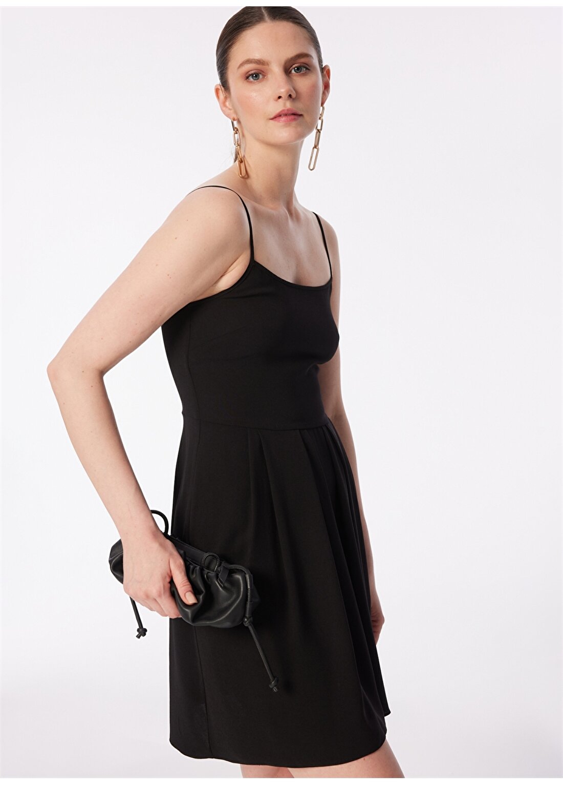 Armani Exchange Kare Yaka Düz Siyah Standart Kadın Elbise 3DYA31