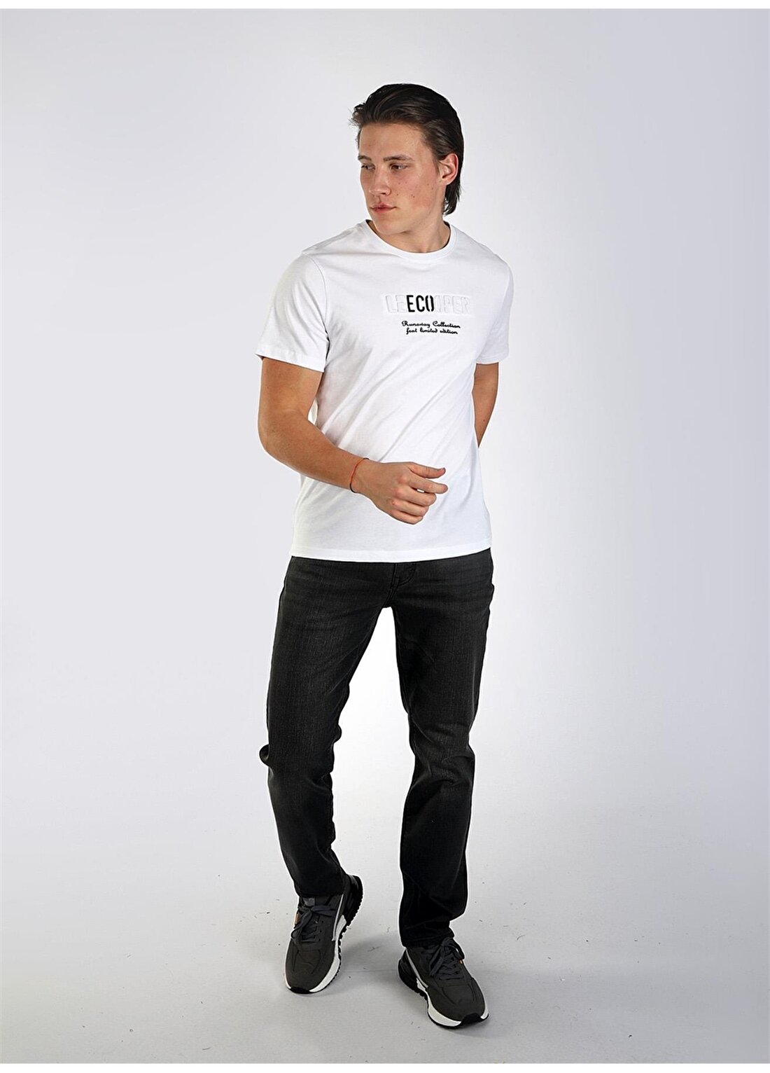 Lee Cooper Yuvarlak Yaka Beyaz Erkek T-Shirt 242 LCM 242013 DESAV BEYAZ