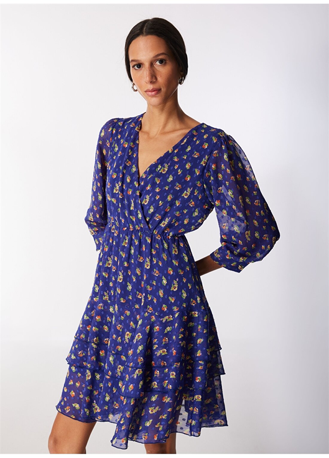 Selen Kruvaze Yaka Çiçek Desenli Mavi Standart Kadın Elbise 24YSL7433