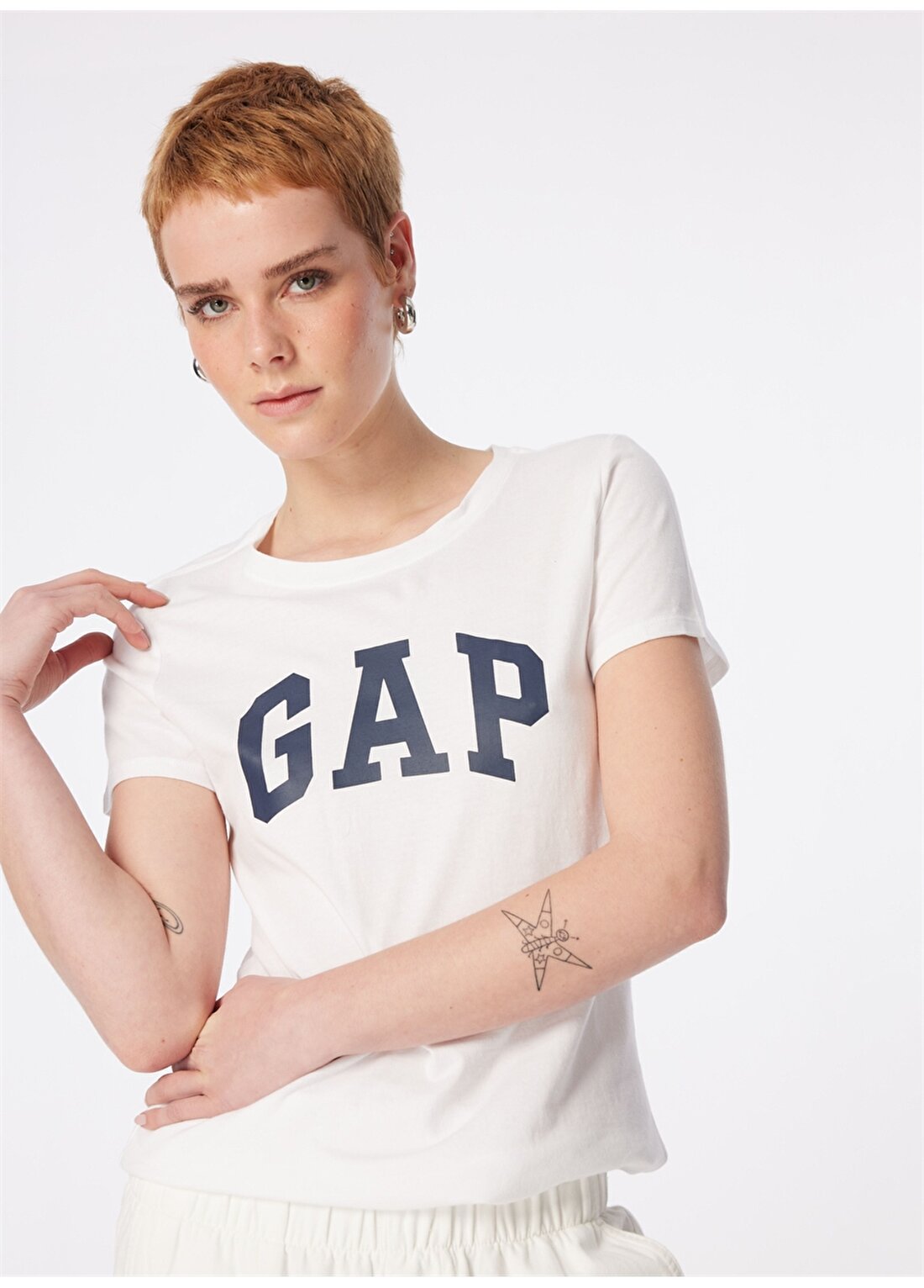 Gap Bisiklet Yaka Düz Lacivert - Beyaz Kadın T-Shirt 548683