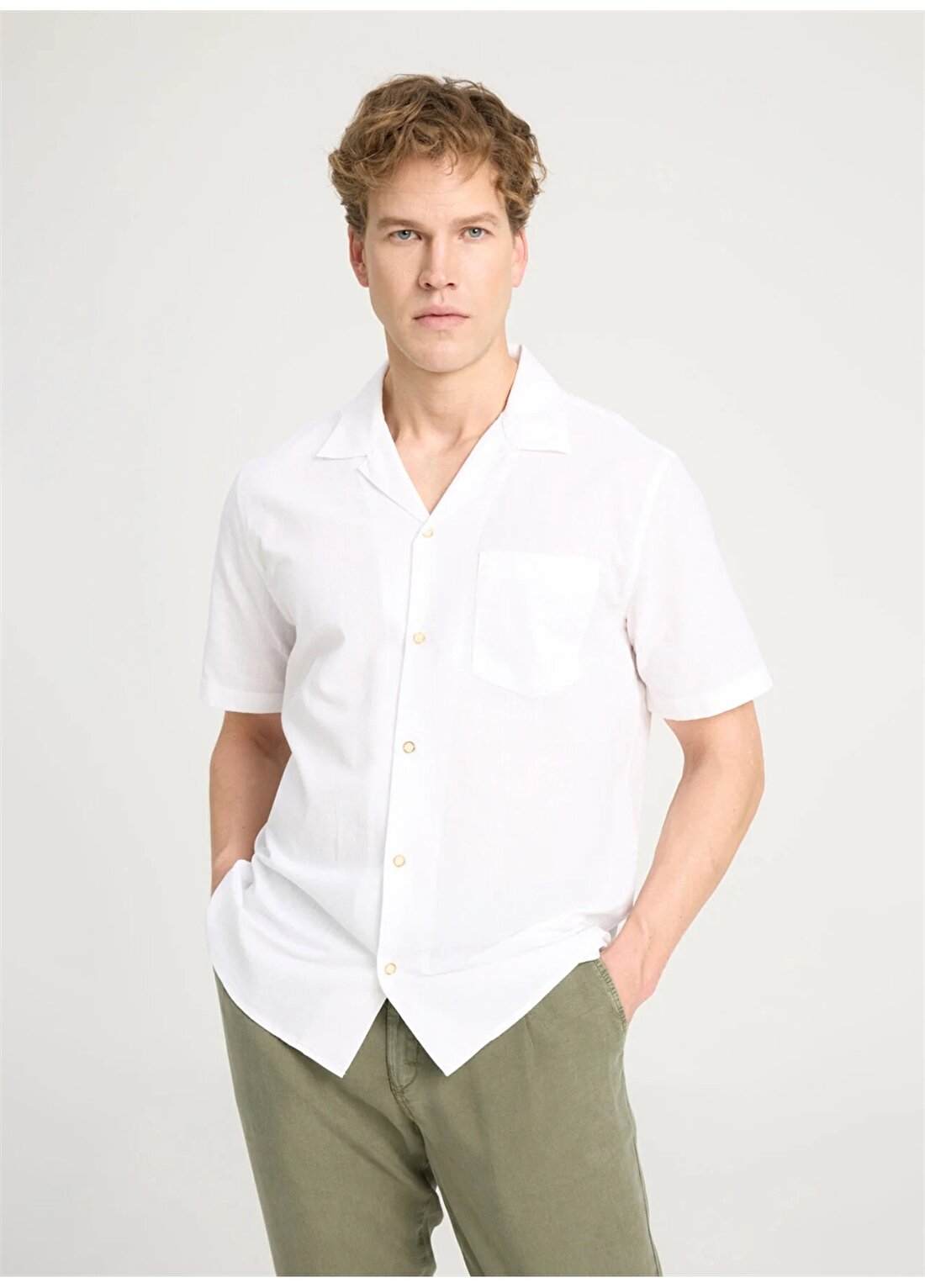 Wrangler Relaxed Kırık Beyaz Erkek Gömlek W241243102 Kısa Kollu Gömlek