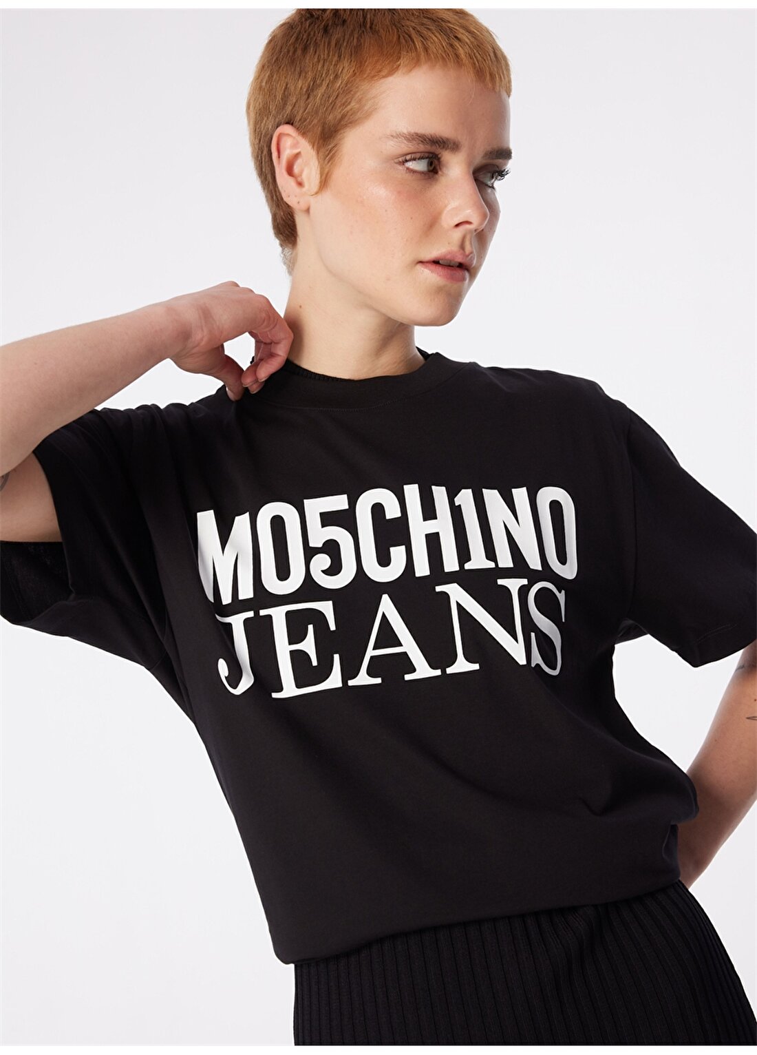 Moschino Jeans Yuvarlak Yaka Baskılı Siyah Kadın T-Shirt 241K1J0712
