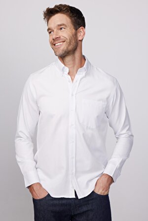 Klasik Fit Uzun Kollu Düz Yaka Düğmeli Cepli Beyaz Erkek Gömlek