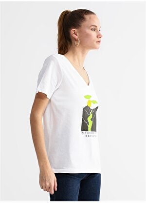 Fabrika V Yaka Baskılı Beyaz Kadın T-Shirt NIENTE