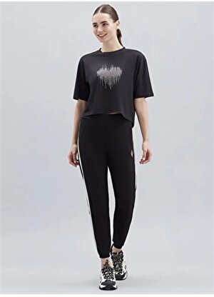 Skechers Yuvarlak Yaka Düz Siyah Kadın T-Shirt S221173-001 W Graphic Tee Shiny Log