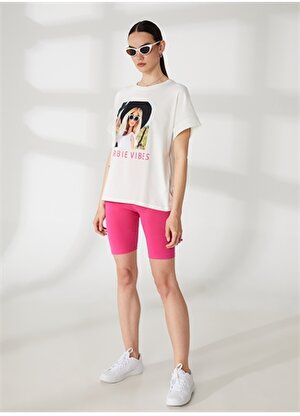 Barbie Ekru Kadın Bisiklet Yaka Loose Fit Baskılı T-Shirt 23KB-11