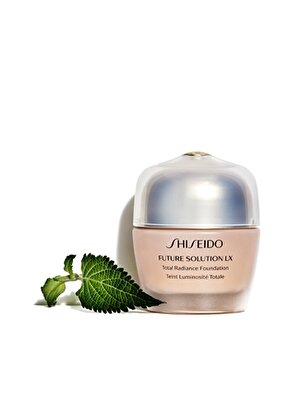 Shiseido Future Solution Lx Total Radiance Fondöten G3 Spf20