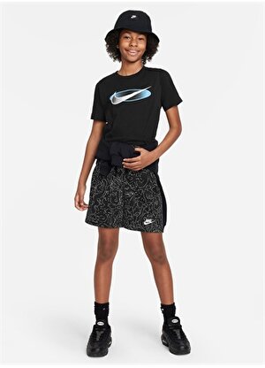 Nike Çocuk Siyah Bisiklet Yaka T-Shirt DX9523-010 U NSW TEE CORE BRANDMARK  