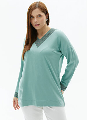 Selen V Yaka Düz Yeşil Kadın Bluz 23YSL8472