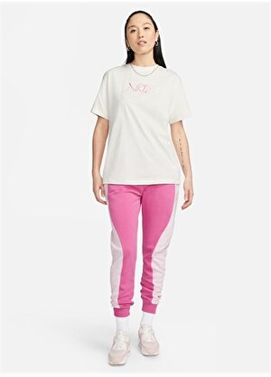 Nike Beyaz Kadın Yuvarlak Yaka T-Shirt FB8203-133 W NSW TEE OC 2 BF   