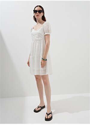 NGSTYLE Beyaz Kadın Kalp Yaka Kısa Fisto Elbise E26-7222