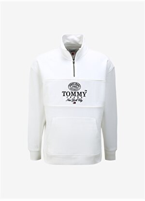 Tommy Jeans Dik Yaka Beyaz Erkek Sweatshırt DM0DM17800YBR