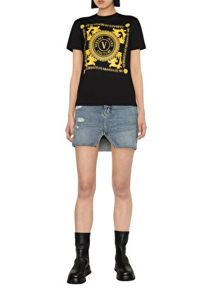 Versace Jeans Couture Bisiklet Yaka Baskılı Siyah Kadın T-Shirt 75HAHF07