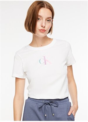 Calvin Klein Jeans Bisiklet Yaka Beyaz Kadın T-Shirt J20J222343YAF