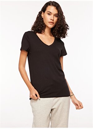 Gap V Yaka Düz Siyah Kadın T-Shirt 646452