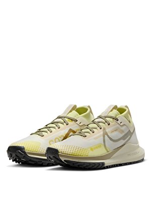 Nike Beyaz Kadın Koşu Ayakkabısı DJ7929-101-W REACT PEGASUS TRAIL 4   