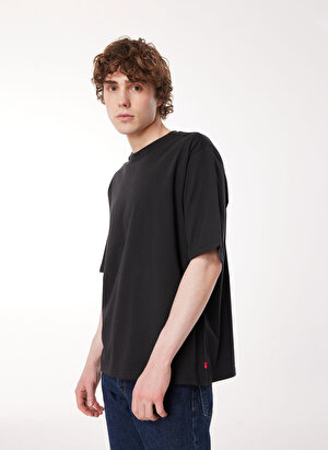 Levis Bisiklet Yaka Düz Siyah Erkek T-Shirt A9439-0000_THE HALF SLEEVE TEE METE