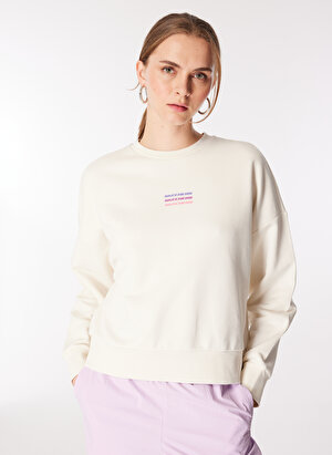 Skechers Beyaz Kadın Kapüşon Yaka Regular Fit Sweatshirt S232241-102 Essential W Crew Neck S