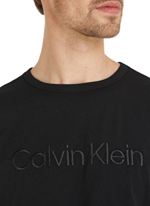 Calvin Klein T-Shirt