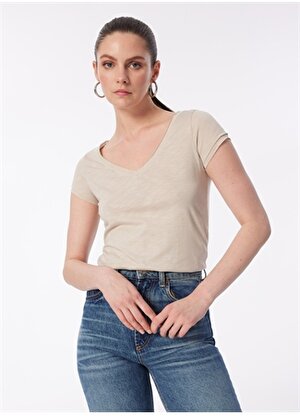 Sisley V Yaka Bej Kadın T-Shirt 3TNHL400E