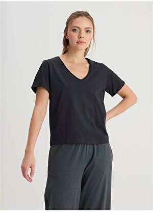 Wrangler V Yaka Siyah Kadın T-Shirt W241664001-V Yaka T-shirt