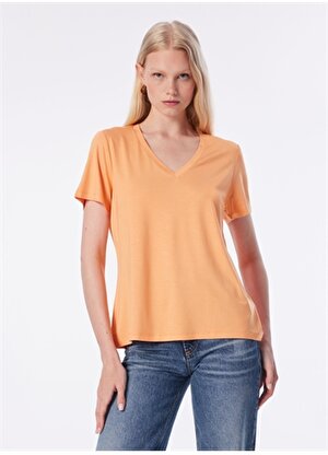 Faik Sönmez V Yaka Açık Turuncu Kadın T-Shirt U68027