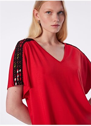 Faik Sönmez V Yaka Kırmızı Kadın T-Shirt U68772