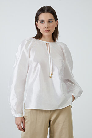 Bağucu İşlemeli Transparan Beyaz Bluz