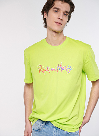 Mavi M0610487-71532_Rick And Morty Bisiklet Yaka Loose Fit Baskılı Yeşil Erkek T-Shirt