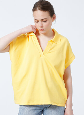 Benetton Polo Yaka Sarı Kadın T-Shirt 3NKND3001