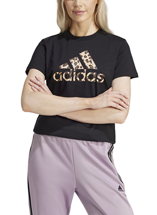 adidas IT1425 W Siyah Kadın Yuvarlak Yaka  Normal Kalıp T-Shirt