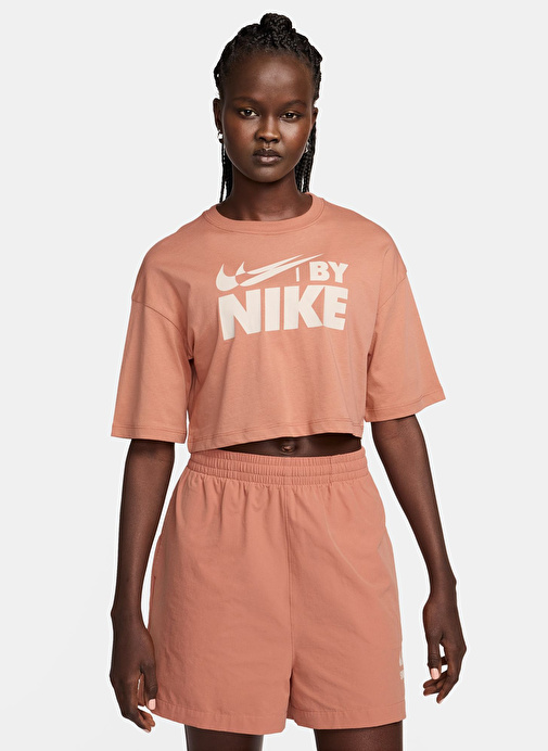 Nike Kadın Kahve Yuvarlak Yaka T-Shirt FZ4635-212 W NSW CROP TEE GLS