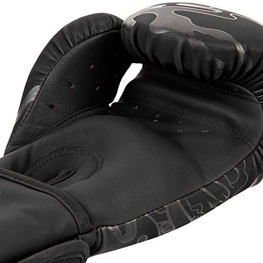 Venum Dragon's Flight Boxing Gloves 4