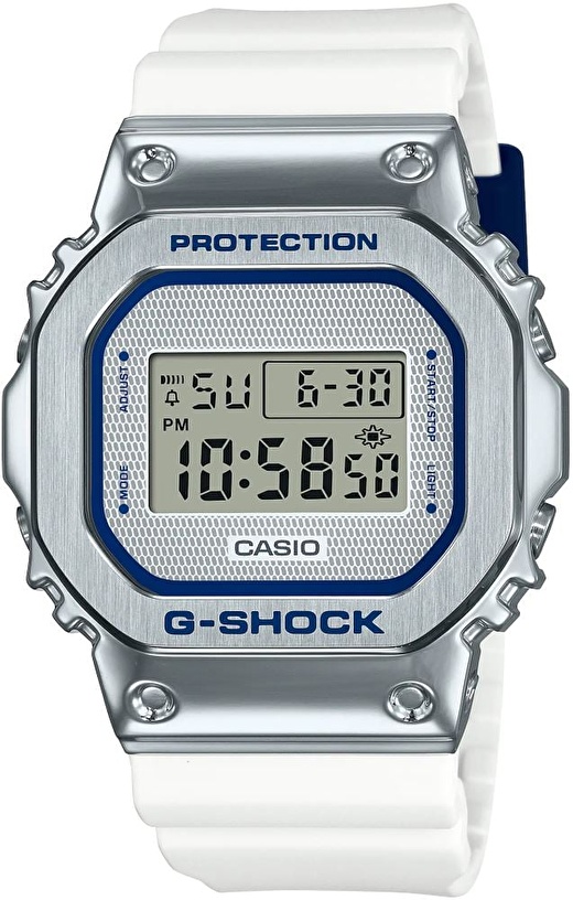 Casio GM-5600LC-7DR Kol Saati 1