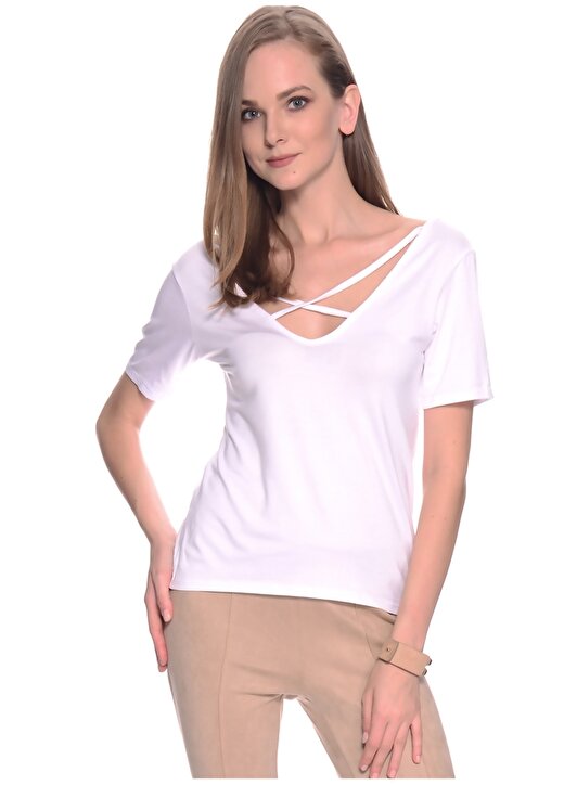 Missguided V Yaka Kısa Kollu Normal Kesim Beyaz Kadın T-Shirt 1