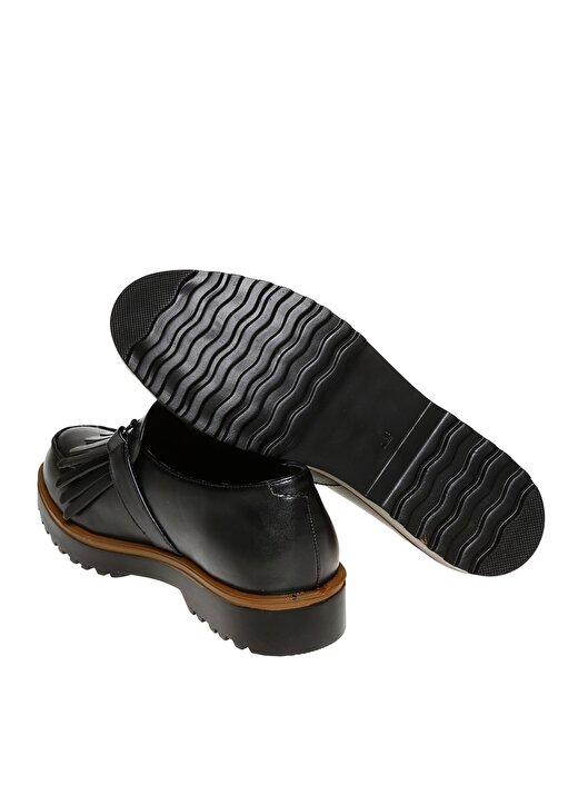 Fabrika Siyah Tokalı Düz Ayakkabı 2