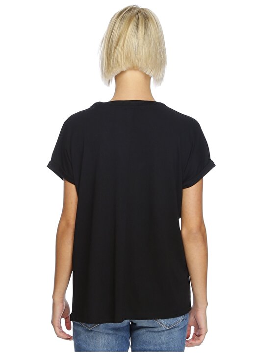 Mavi V Yaka Düz Siyah Kadın T-Shirt 166449-900 4