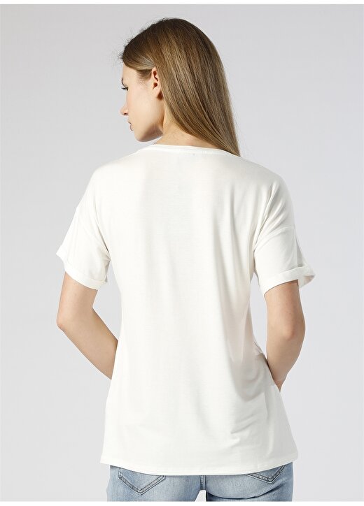 House Of Camellia Taş İşlemeli Bisiklet Yaka Beyaz T-Shirt 4