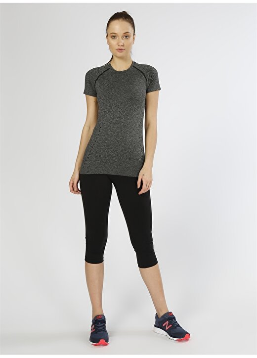 New Balance WT81820 Siyah Kadın T-Shirt 2