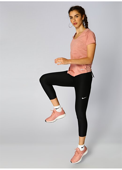 Nike Breathe Running T-Shirt 2