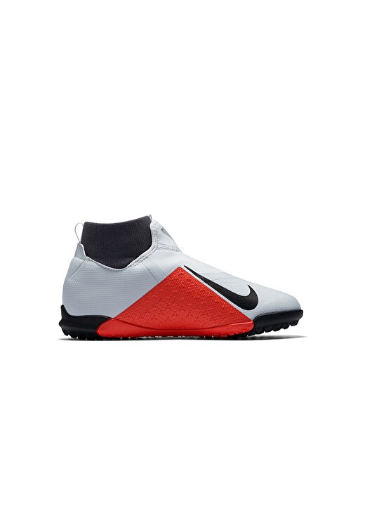 Nike Halı Saha Ayakkabısı 1