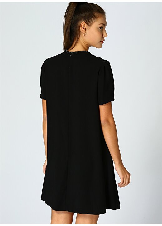 Beymen Studio İşlemeli Yaka Siyah Elbise 4