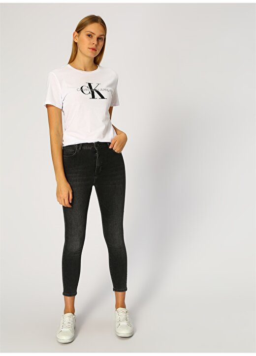 Calvin Klein Jeans Beyaz Kadın T-Shirt CORE MONOGRAM LOGO TEE 2
