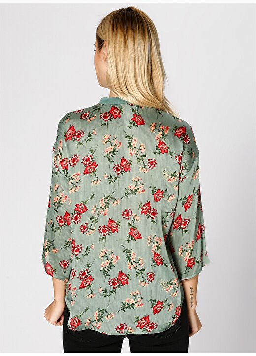 Koton Çiçek Desenli Yeşil Bluz 4