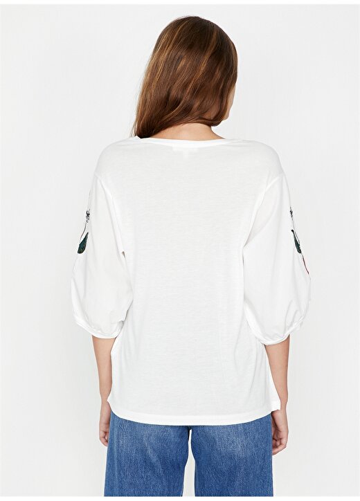 Koton Kol Desenli Beyaz T-Shirt 4