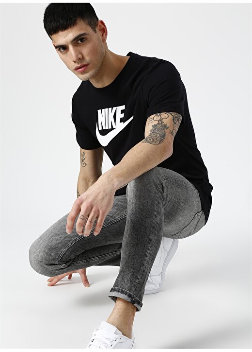 Nike Siyah Erkek T-Shirt AR5004-010 M NSW TEE ICON FUTURA 1