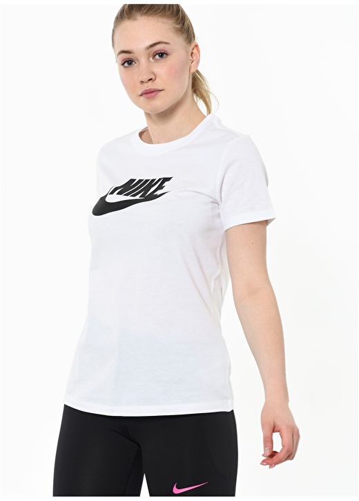 Nike Sportswear Kadın Tişörtü 1