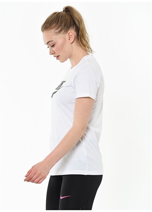 Nike Sportswear Kadın Tişörtü 4