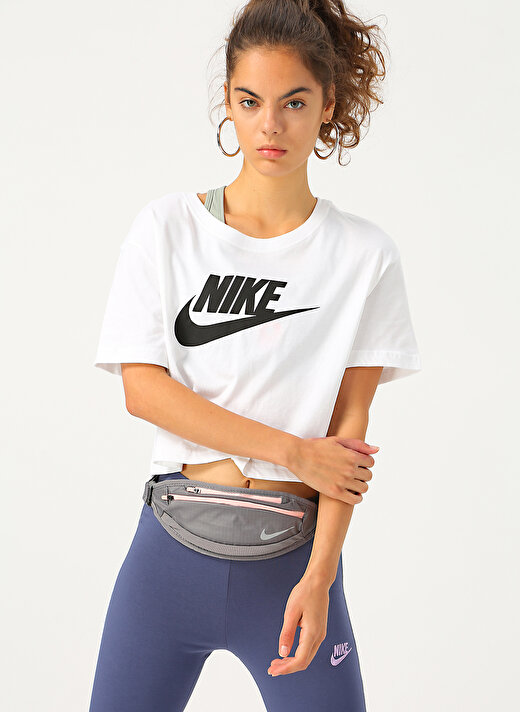 Nike Yuvarlak Yaka Baskılı Beyaz Kadın T-Shirt BV6175-100 TEE ESSNTL CRP ICN FTR 2